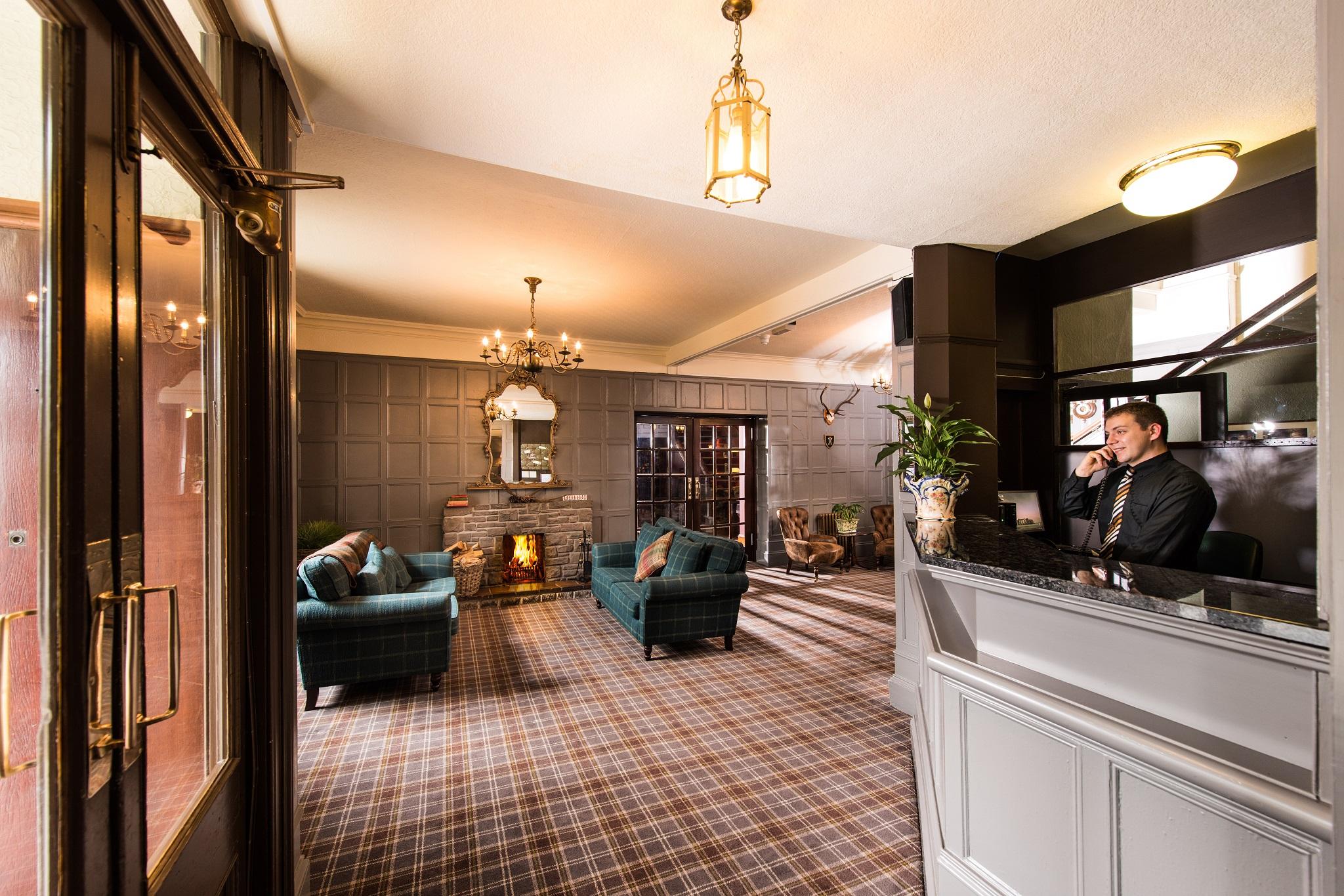 Balmoral Arms Ballater Exterior foto