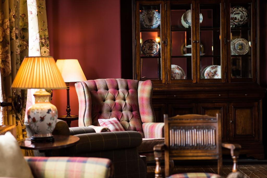 Balmoral Arms Ballater Exterior foto